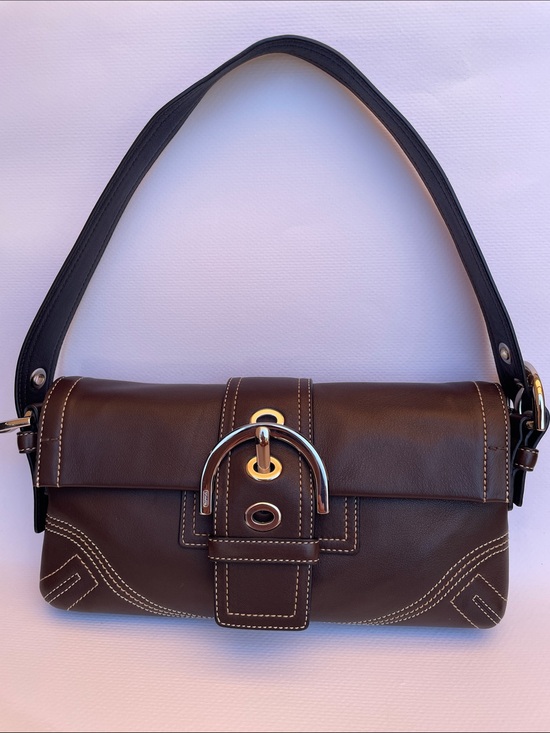 Coach Handbags - Auth Vintage Coach Soho Baguette in brown leather, silvertone buckle hardware